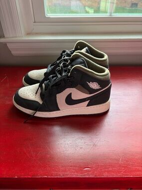 Nike Kids Black and Cream High-Top Sneakers
